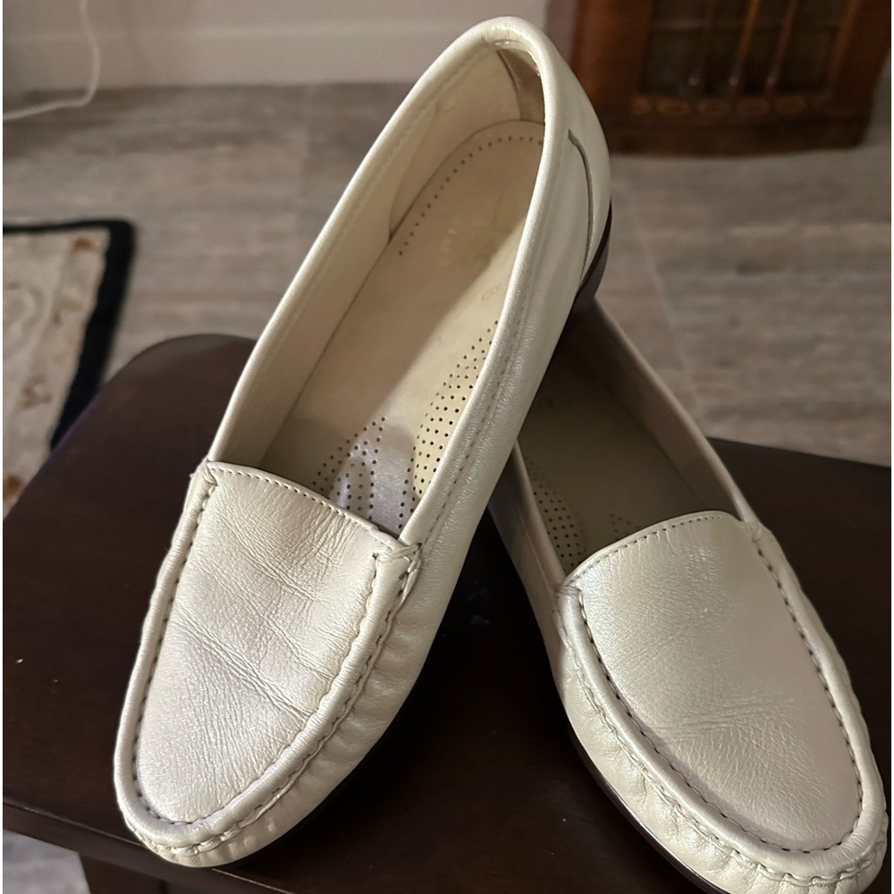 SAS Tripad Comfort Simplify Womens Leather Slip On Loafers